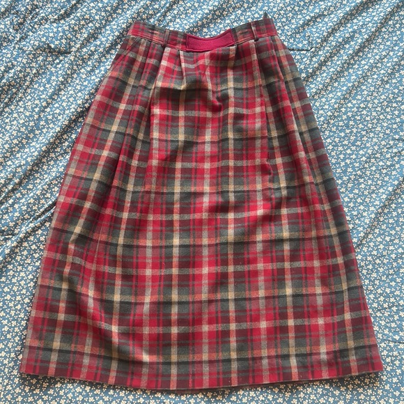 Jg Hook Dresses & Skirts - Plaid Wool Skirt Size 6